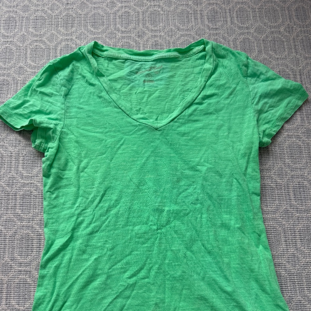 V-neck T-shirt